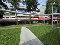 Yishun Avenue 3 (D27), Shop House #593918631